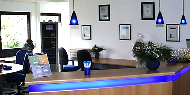 Eingangsbereich des ursprünglichen Firmensitzes in Bielefeld